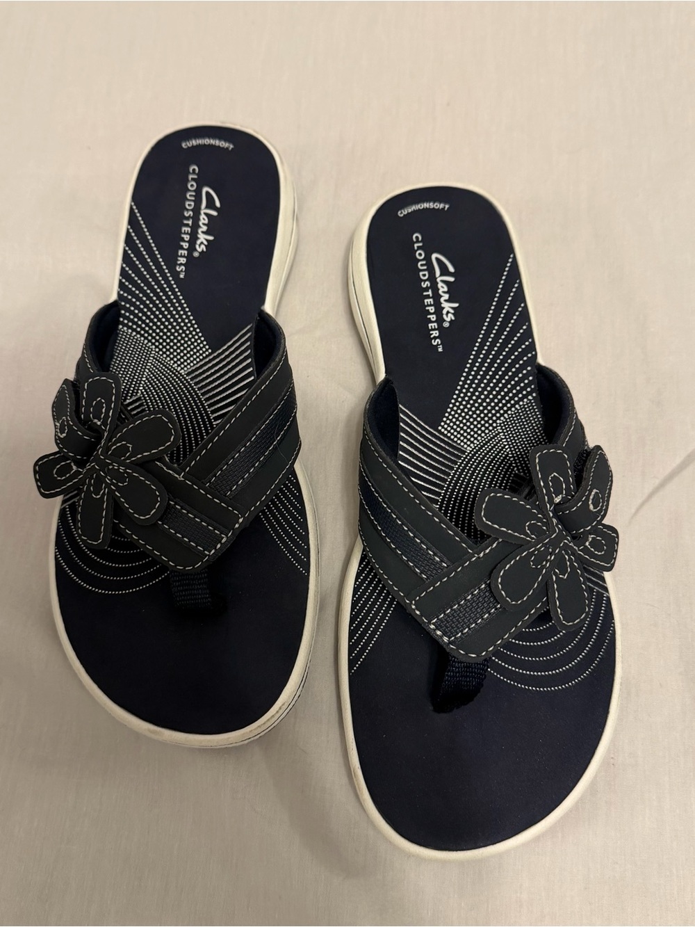 Clarks Black Floral Strap Cloudsteppers Sandals Size 7M